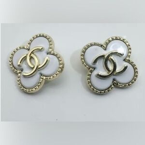 CHANEL Buttons (6)